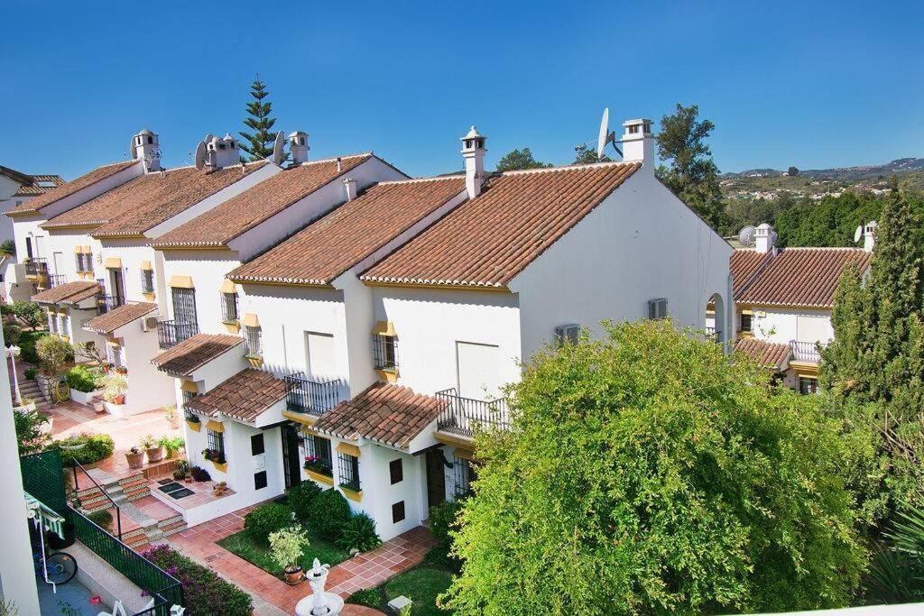 פואנגירולה Spectacular Apartment In Matchroom Country Club מראה חיצוני תמונה