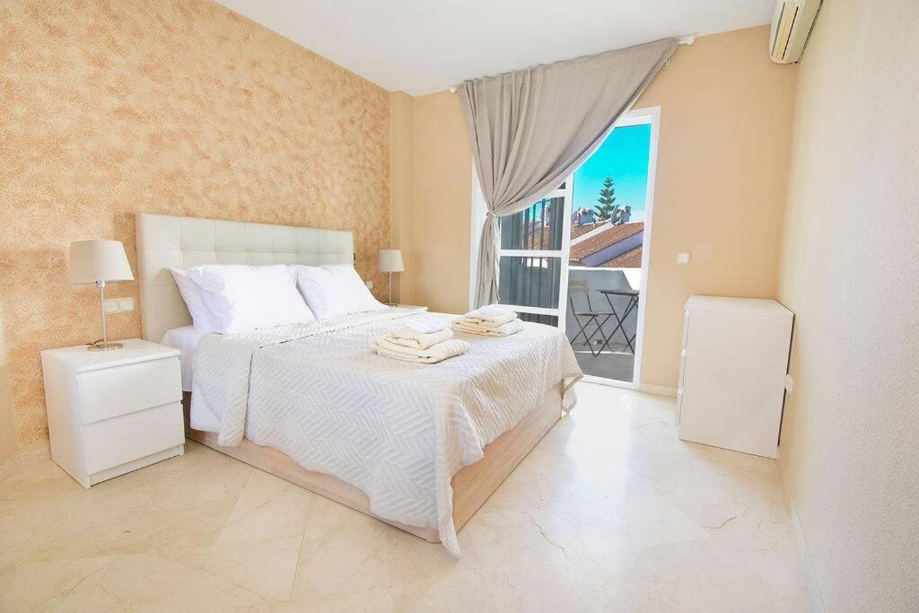 פואנגירולה Spectacular Apartment In Matchroom Country Club מראה חיצוני תמונה